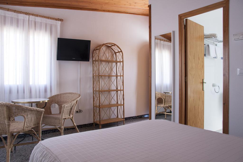 Hostal La Florida Llança Cameră foto