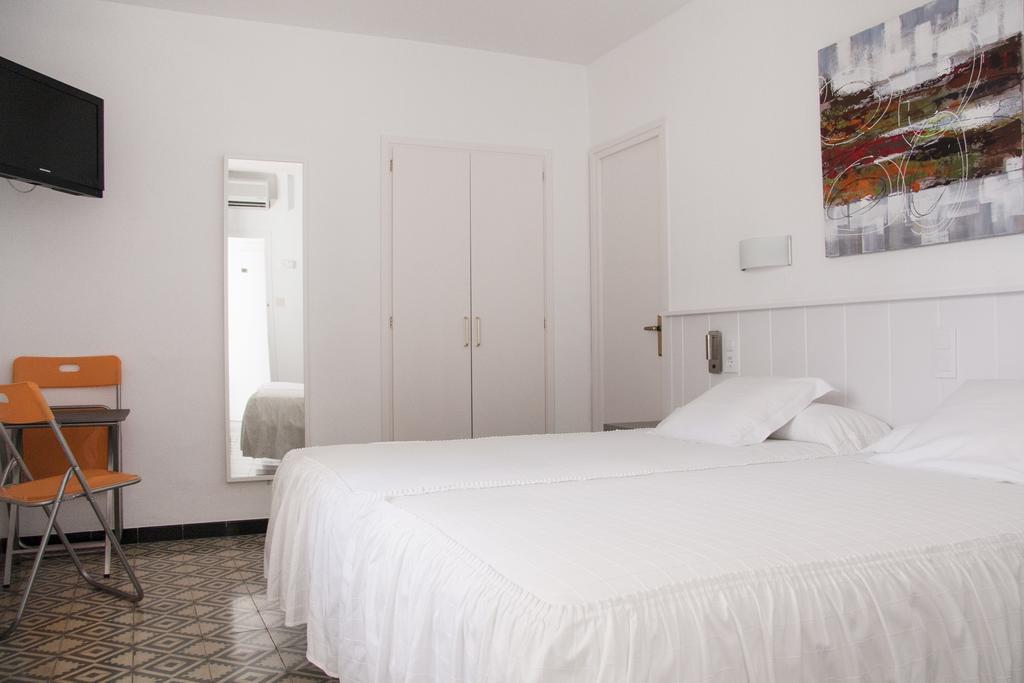 Hostal La Florida Llança Cameră foto